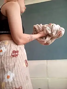 Gussie Bridie online show from February 16, 2025, 10:43 am