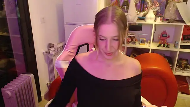 Snapshot of Pinkyladyxxx chatting on December 10, 2024, 9:54 pm Pinkyladyxxx online show from December 10, 2024, 9:54 pm