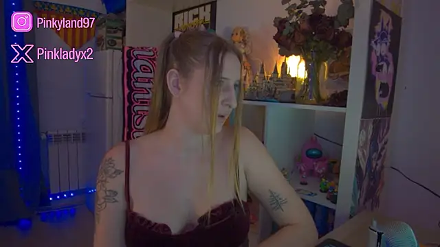 Pinkyladyxxx online show from January 31, 2026, 11:58 pm