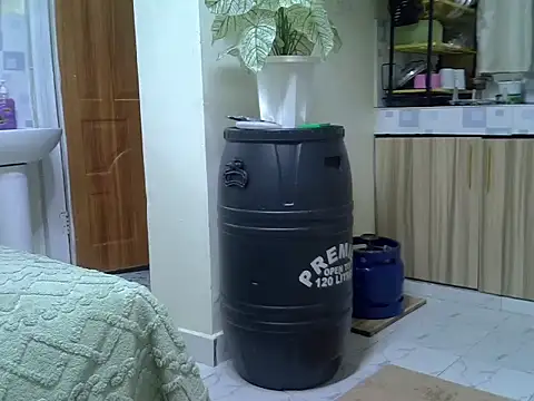 jeyberrie online show from December 18, 2025, 10:46 pm