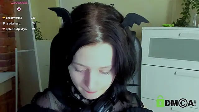 Alina Mills online show from February 26, 2025, 11:32 am