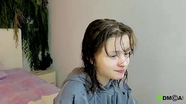 Alina Mills online show from November 26, 2025, 10:59 am