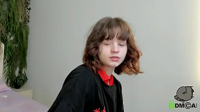 Alina Mills online show from October 16, 2025, 7:49 am