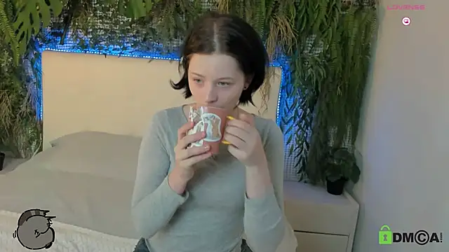 Alina Mills online show from March 3, 2025, 3:43 pm