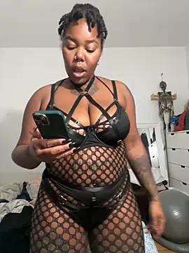 Goddess Nafeesha online show from November 10, 2025, 6:35 pm