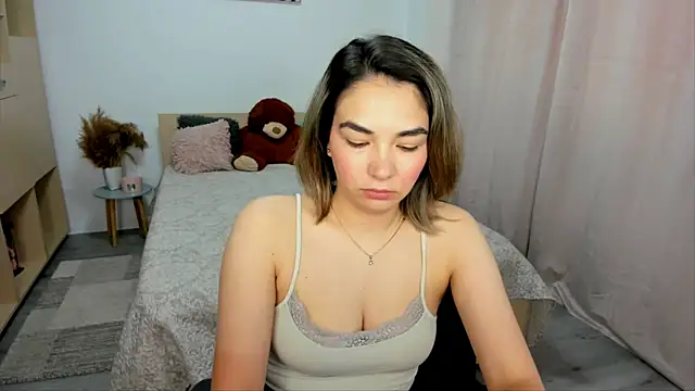 Alexa Dolly12 online show from May 14, 2026, 9:50 am