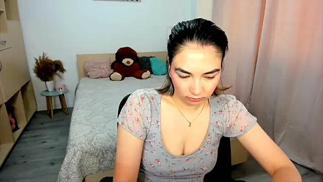 Alexa Dolly12 online show from May 20, 2026, 8:11 am