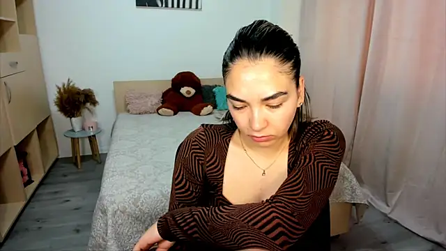 Alexa Dolly12 online show from May 21, 2026, 9:06 am