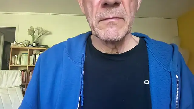 Snapshot of tauromolo chatting on May 5, 2026, 6:00 pm tauromolo online show from May 5, 2026, 6:00 pm