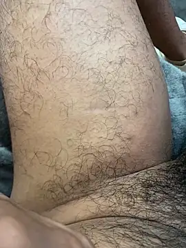 paco110396 online show from April 22, 2026, 9:43 pm