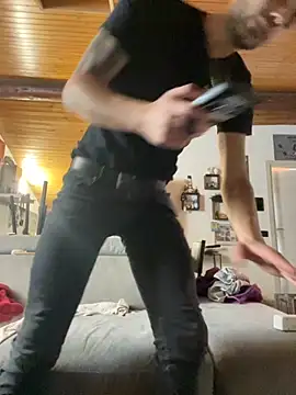 fisicato online show from October 11, 2025, 12:17 pm