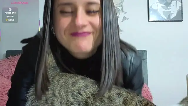 Alice milf  online show from October 1, 2025, 3:16 pm