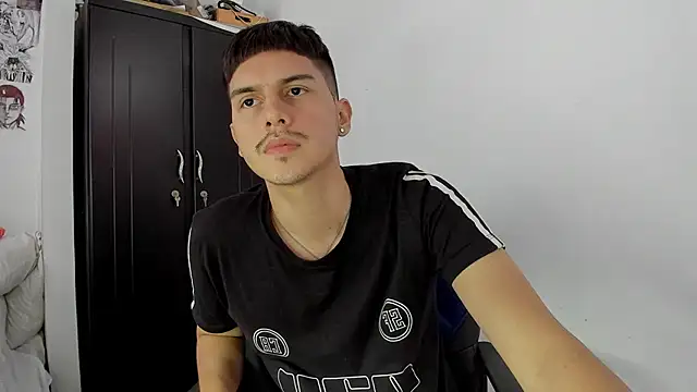 Snapshot of SonSett chatting on October 16, 2025, 2:14 pm SonSett online show from October 16, 2025, 2:14 pm