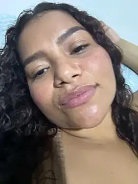 loly marce online show from January 10, 2026, 5:47 am