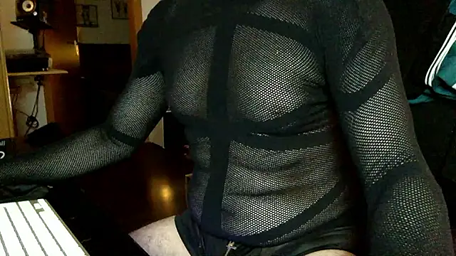 tomz0819 online show from September 13, 2025, 12:43 am