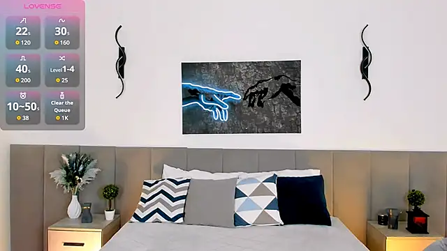 MiaBecky online show from November 27, 2025, 5:19 am