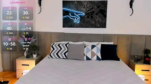 MiaBecky online show from September 22, 2025, 5:24 am