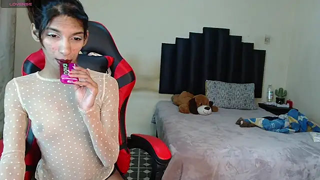 Silkylicious online show from October 29, 2025, 1:26 am