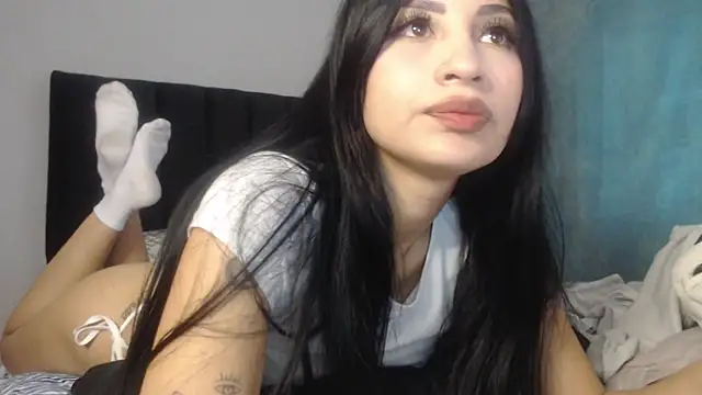 Nicolette ks  online show from January 31, 2025, 3:33 pm