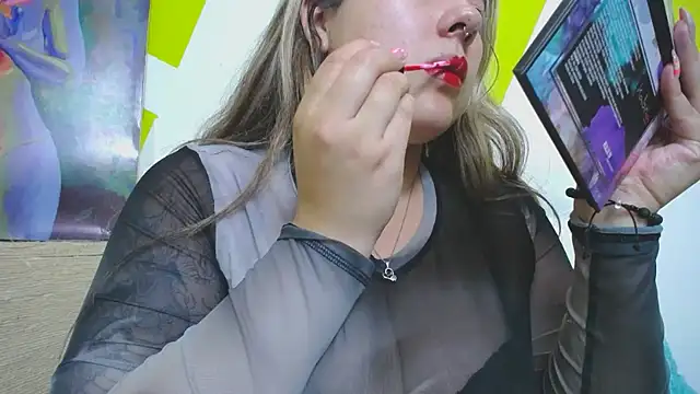 LinaBrowm online show from March 7, 2025, 9:38 pm