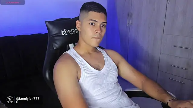 Iamdylan777 online show from February 11, 2025, 10:50 pm