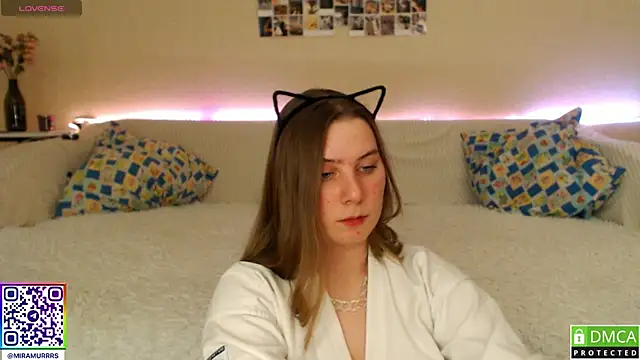 MurrrWorren online show from February 8, 2025, 10:08 pm