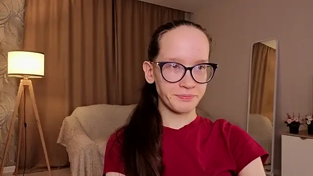 BettyBrowni online show from April 18, 2026, 7:07 pm