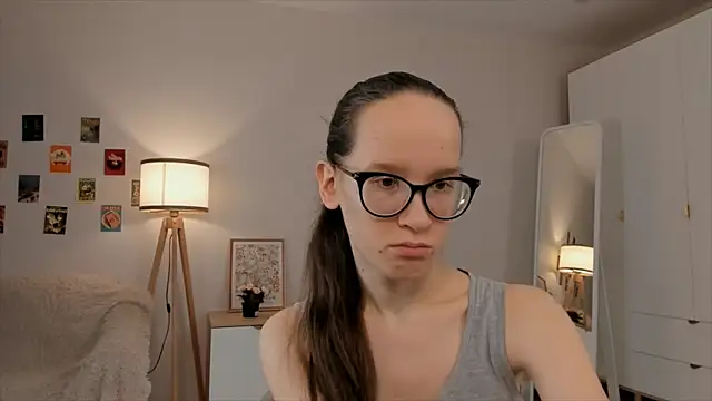 BettyBrowni online show from March 20, 2025, 4:09 pm