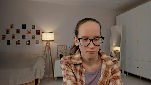 BettyBrowni online show from March 18, 2025, 1:24 am