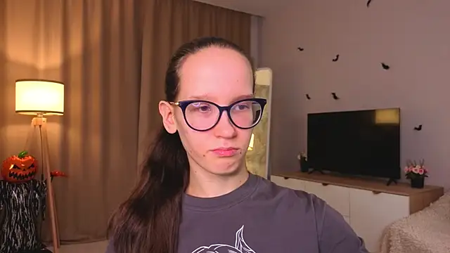 BettyBrowni online show from November 21, 2025, 4:17 pm