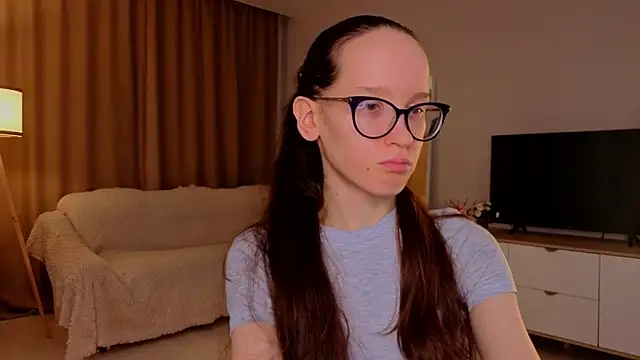 BettyBrowni online show from April 5, 2026, 4:02 pm