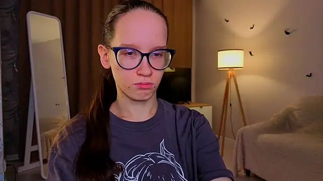 BettyBrowni online show from November 28, 2025, 4:07 pm