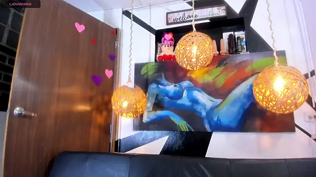 victoria aleia  online show from April 17, 2026, 10:45 pm