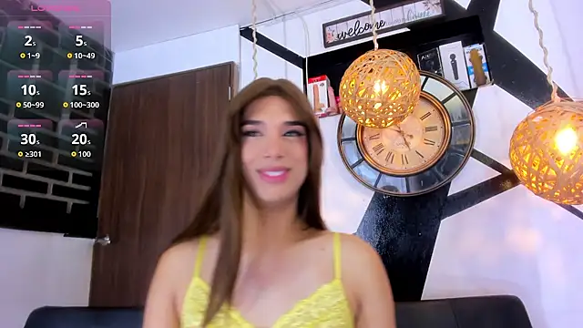 victoria aleia  online show from September 30, 2025, 10:49 pm