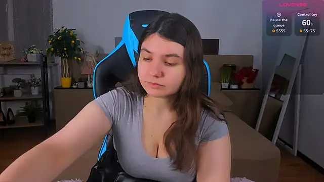 Snapshot of Viola__Shy chatting on February 2, 2026, 8:52 pm Viola Shy online show from February 2, 2026, 8:52 pm