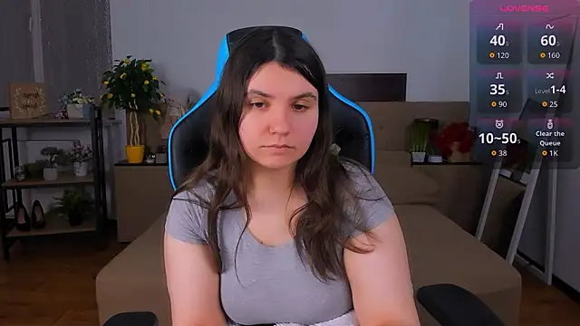 Snapshot of Viola__Shy chatting on February 5, 2026, 9:21 pm Viola Shy online show from February 5, 2026, 9:21 pm