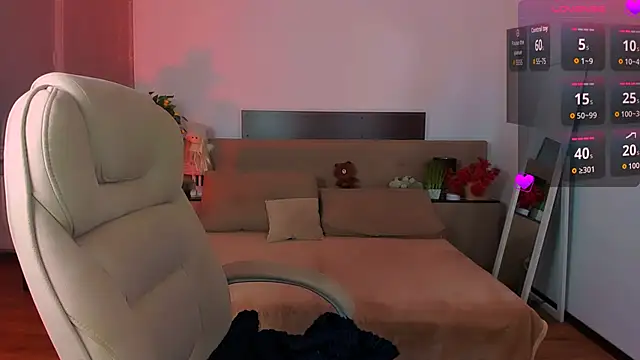 Snapshot of Viola__Shy chatting on February 17, 2026, 9:12 pm Viola Shy online show from February 17, 2026, 9:12 pm