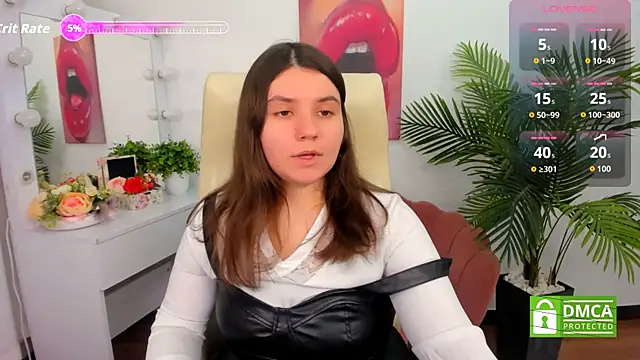 Viola  Shy online show from October 6, 2025, 8:31 pm