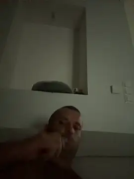 MateoKimiBi online show from September 19, 2025, 11:20 pm