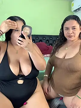 twocurvylatins online show from October 24, 2025, 7:13 pm