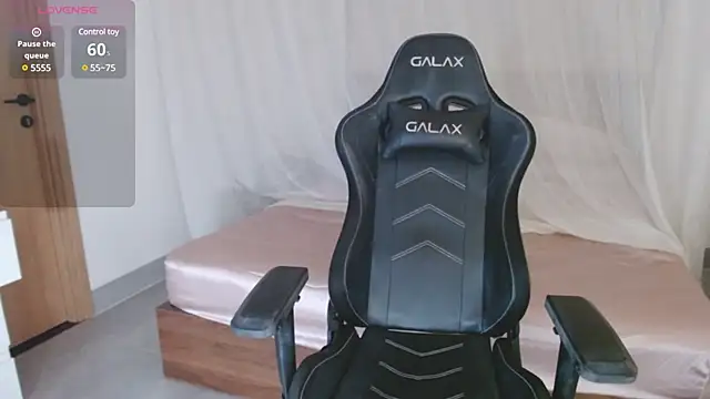 Lin SiYee online show from March 16, 2025, 4:20 am