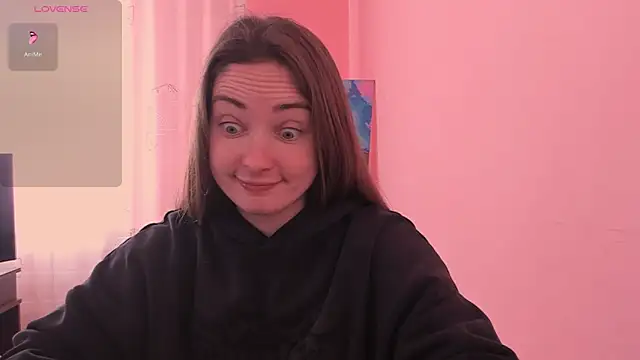 cClandesTina online show from March 4, 2025, 11:19 am