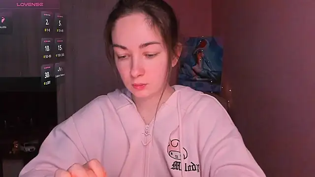 cClandesTina online show from February 28, 2025, 9:12 pm