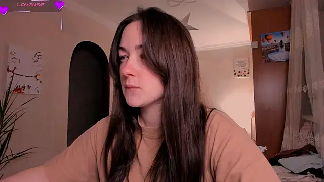 cClandesTina online show from March 2, 2026, 9:33 pm