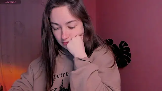 cClandesTina online show from March 16, 2025, 9:26 pm