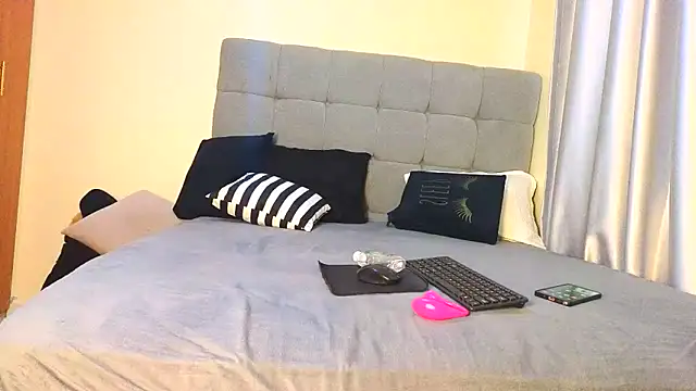 Sexxy mariana online show from October 11, 2025, 11:33 am