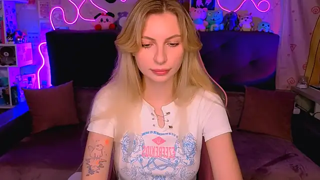 Snapshot of Maria_Hunt chatting on October 21, 2025, 2:44 am Maria Hunt online show from October 21, 2025, 2:44 am