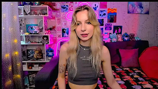 Snapshot of Maria_Hunt chatting on February 13, 2025, 6:52 am Maria Hunt online show from February 13, 2025, 6:52 am