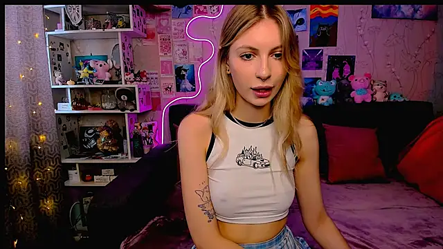 Snapshot of Maria_Hunt chatting on February 25, 2025, 4:57 am Maria Hunt online show from February 25, 2025, 4:57 am