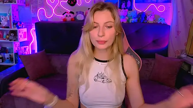 Snapshot of Maria_Hunt chatting on October 23, 2025, 4:44 am Maria Hunt online show from October 23, 2025, 4:44 am